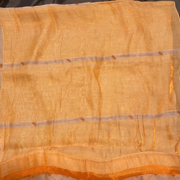 Beautiful wrap scarf - Picture 7 of 8